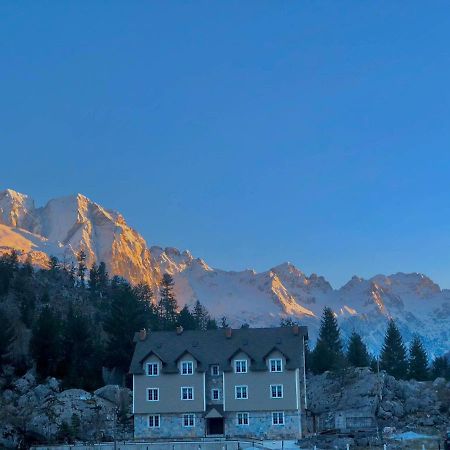 Bujtina Valbone Hotel Bagian luar foto