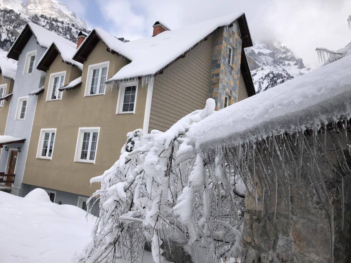 Bujtina Valbone Hotel Bagian luar foto